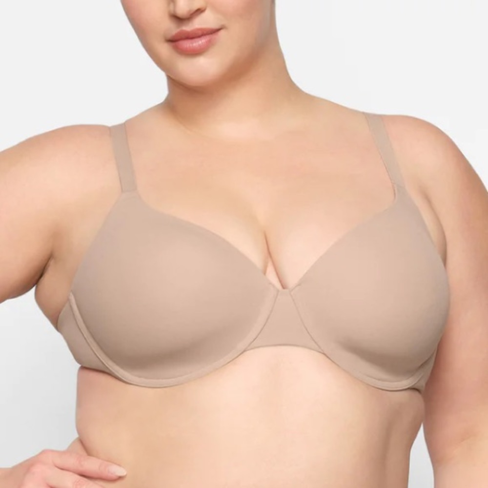 NWT SKIMS Fits Everybody T-Shirt Bra